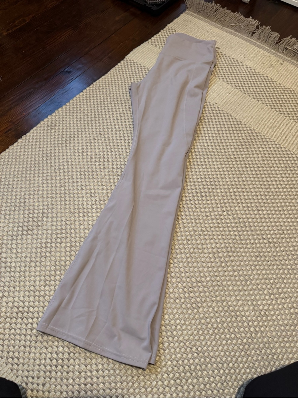 SHEIN Beige High-Waist Flared Leggings